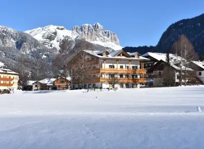 Hotel Dolomia, Paganella