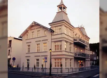 Hotel Dwie Wieże, Polska