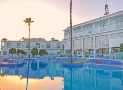Hotel Fedrania Garden, Cypr