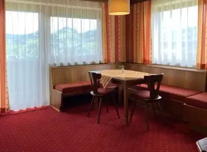Hotel Ferienwohnungen Thoni (Thoeni), Austria