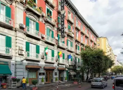 Hotel Grand Europa (Neapol), Kampania