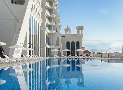 Hotel Grand Gloria, Gruzja