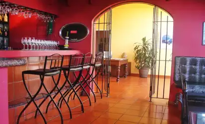 Hotel Inn & Art Gallery, Madera