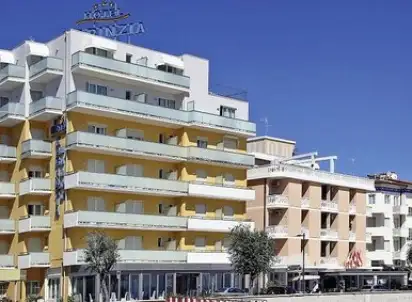 Hotel Karinzia, Riwiera Adriatycka