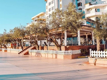 Majestic (Durres)