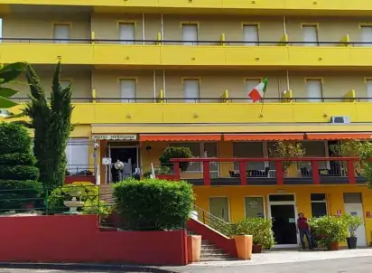 Hotel Meridiana, Włochy