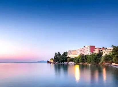 Hotel Oasis (Perama), Korfu