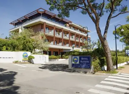 Hotel Oliveto, Włochy