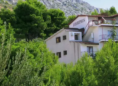 Hotel Omis - Apartamenty prywatne, Dalmacja