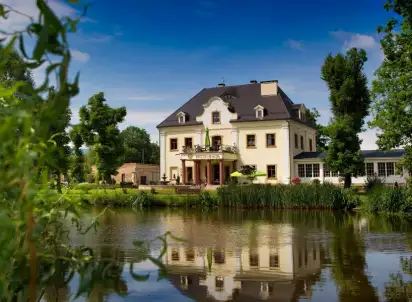 Hotel Pałac Na Wodzie, Polska