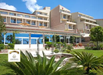 Hotel Palas (Petrovac), Bar