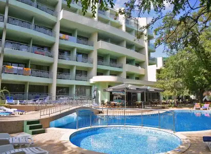 Hotel Perunika, Złote Piaski