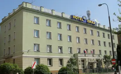 Hotel Iskra, Polska Centralna