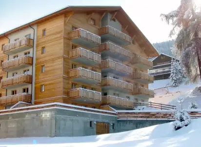 Hotel Pracondu, Szwajcaria