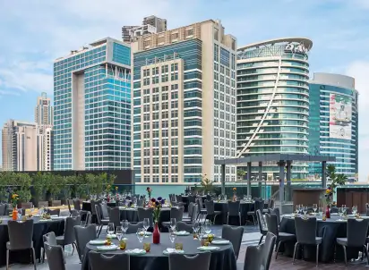 Hotel Radisson Blu Dubai Waterfront, Dubaj