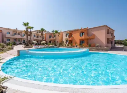 Hotel Red Sun Village  (Trinita d\'Agultu e Vignola), Włochy