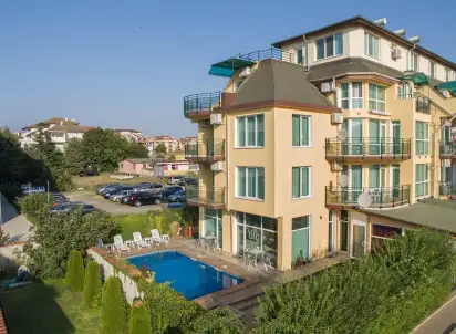 Hotel Riviera, Rawda
