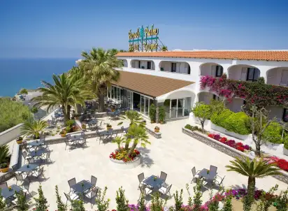 Hotel Royal Palm (Forio), Kampania