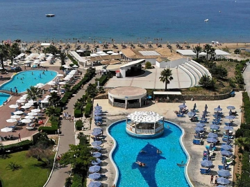 Sandy Beach Resort