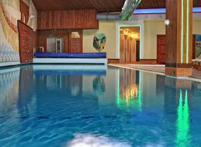 Hotel Senator (Starachowice), Polska