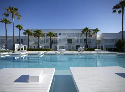 Hotel So White Club Resort, Cypr