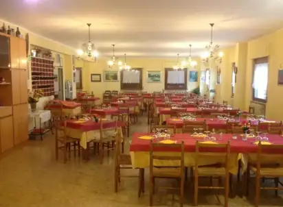 Hotel Ti Bionda Suisse, Włochy
