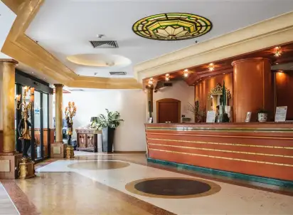 Hotel Tritone, Włochy