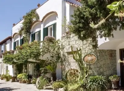 Hotel Villa Melodie, Kampania